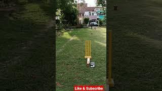 OUT SWING BOWLING #shorts #cricket #fastbowling