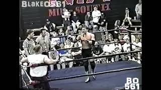 WRESTLER ATTACKS CROWD!! IWA MS The Flash Flanagan/Shooting Stars Incident!! IWA MS 1998