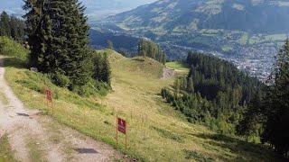 Kitzbühel von Oben: Die Streif im Sommer