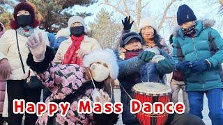 Chinese Korean Happy Mass Dance in Yanji, Yanbian 겨울 운동 연변 연길공원에서 延边延吉公园朝鲜族开心广场舞