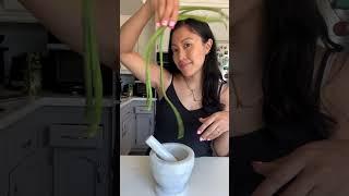 Easy Thai Green Papaya Salad Recipe (Som Tum/Tam)