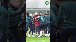 Tomiyasu welcomed back to Arsenal training ️