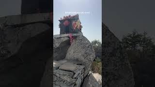 奔赴千里，只为一睹铁庙真容，据说站在铁庙前，会实现心中所愿，#登高望远放飞心情 #秦岭 #铁庙 #徒步 #登上山顶看美景
