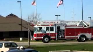 GTFD8215 - Fire Truck Responding to fire code3