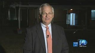Political analyst Joel Rubin speaks on the current campaigns in the state