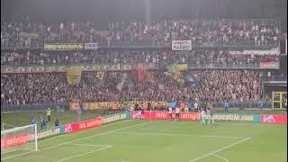 Il saluto a fine partita Ternana vs Vicenza sotto la curva Nord