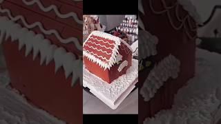 gingerbread house cake / DIY gingerbread house / Christmas cake ideas / buttercream cake frosting