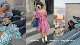 a girls weekend in Paris  museums, vintage shopping & playing tourist !!