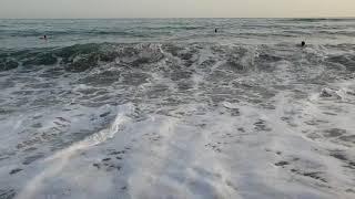 Olas en la Playa de la Torrecilla de Nerja