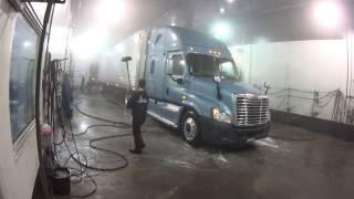 2856 Truck wash at the Bluebeacon. Sony HDR-AZ1