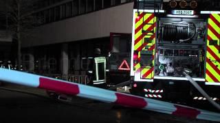 Feuerwehr löscht Brand in Schule