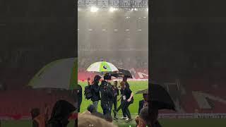 Wally With No Brolly! ️ #manutd #arsenal #storm #oldtrafford