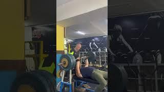 Жим узким хватом 200 кг в исполнении Закира Найманбаева