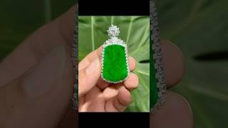 满色飘花无事牌 太辣眼睛啦喜欢的朋友不要错过 #翡翠 #翡翠手鐲 #冰种翡翠 #古玉收藏 #天然翡翠 #玉佩 #珠宝玉器