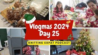 Knitting Expat Vlogmas - Vlogmas Day 25 & A Little Bit of 26