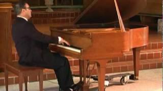 Jorge Emilio Rodriguez plays Invierno Porteño by Astor Piazzolla