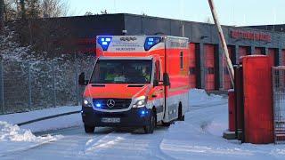 [Frohe Weihnachten] 2x Rettungswagen BF Neumünster auf Einsatzfahrt im Schnee