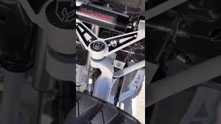 GM 2500HD 10-12" McGaughys lift