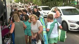 180 vecinos y vecinas de Gines ponen rumbo a la playa de Bolonia gracias a ‘Los jueves al Sol’