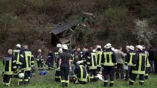 Über 30 Verletzte bei Unfall auf Maiausflug - Fünf Rettungshubschrauber im Einsatz bei Idstein