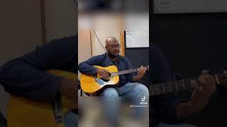 Yakeen cover by Moba Saleem with guitar