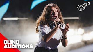 Asia si esibisce in “Sogna, Ragazzo, Sogna” di Roberto Vecchioni | The Voice Kids 3 Blind Auditions