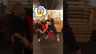 FIGHTING TECHNIQUES  How To FIGHT against a ONE HAND CHOKE using KEMPO #Shorts