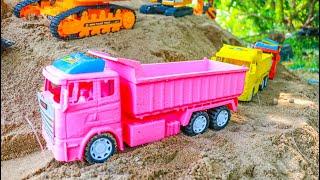 เล่นรถก่อสร้างของเล่นขุดคลองน้ำใส่ท่อ - Construction Vehicle Toy