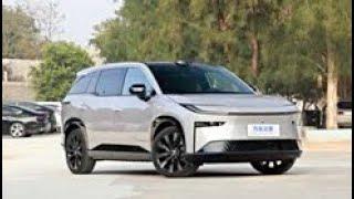 В продажу вышел кроссовер Toyota Platinum 3X 2025 за 2,47 миллиона