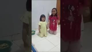 Hanum & d'Ulya disawer sama ibu.. #vshorts #ytshorts