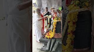 Gurudev at Shiva Temple | Vaidic Dharma Sansthan