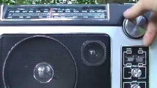 Panasonic RF 2200 VS GE Super Radio 2  AM Band