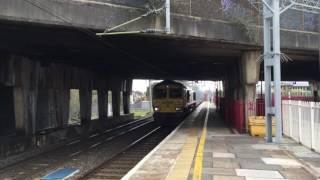 (HD) Freightliner 66597 Storms through Harrow & Wealdsone working 4L93 - 5/4/16