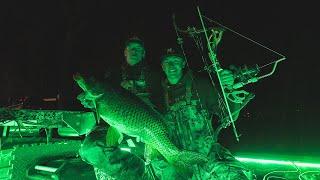 Minnesota Pre-Spawn Bowfishing | 100+ Fish Night of Large Common Carp & Dogfish