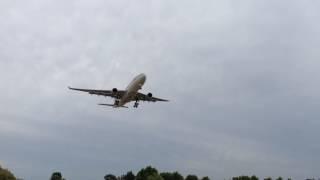 Wake Turbulence On A330 @ El Prat