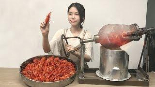 E19 Cooking crayfish with popcorn popper?! Boom!  Sichuan style crayfish at your service | Ms Yeah