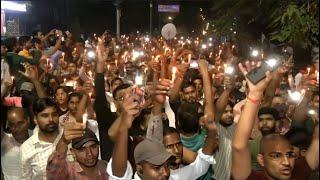 LIVE : UPPSC Students Hold Candle March in Prayagraj | Protest Outside UPPSC Office | News9