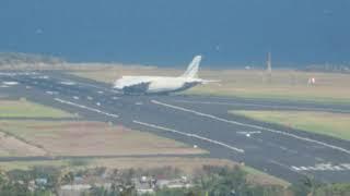 Antonov AN-124 ,Antonov Airlines ,UR-82008 ,landing at St Denis de la Reunion (RUN)