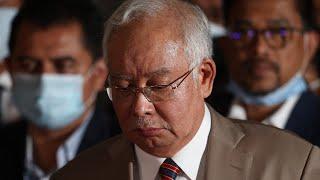 Najib maintains innocence, reiterates Muslim oath at press conference