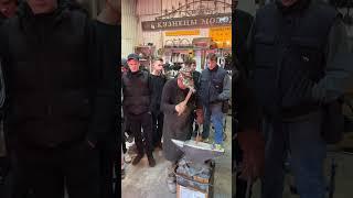 Кузнец показывает как надо￼ #кузнецымолодцы
