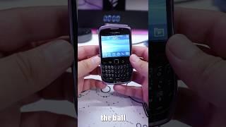 Here’s How BlackBerry Makes A Comeback! #blackberry #retrotech #retrophone