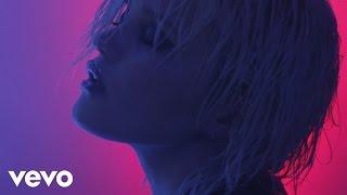 Sky Ferreira - You're Not The One (Official Video)