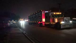 MERRY CHRISTMAS FROM MIDWESTERN RAILFAN!!!!!! (INSANE HORN SHOW FROM A BUNCH OF SEMI'S AND TRUCKS)