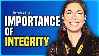 S009 - Building Relationships That Last w/Regina Lux