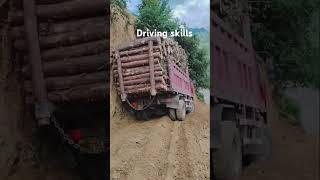 #viralvideo #viralpost #drivingskills #offroadviral #offroadtruckdriving #lodedtruck