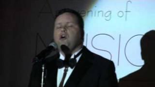 Paul Potts in Hong Kong-Tristesse-02