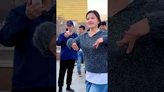 #抖音创作者大会 美丽大方的祖米热提古丽新疆舞散跳，灵动的眼神优美的舞姿美翻众人#现场实拍 #抖音看世界 #民族舞蹈舞出民族特色 DOU+上热门 抖加上热门dou+热点宝
