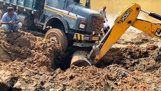 Legend Tata 1212 TC 4x4 heavy duty truck got stuck in mud rescued by jcb excavator | 100k special