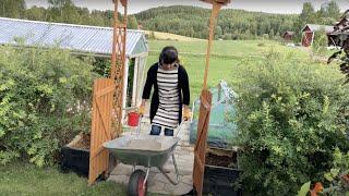 009-Nordic country life/BO PÅ LANDET! Nordic country life picking plums, paving tiles