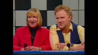 Colin Baker answers a Doctor Who question on Crosswits